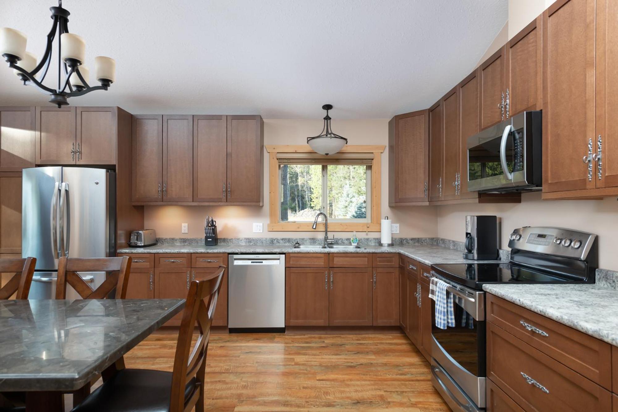 Mama Bear Villa Valemount Exterior photo